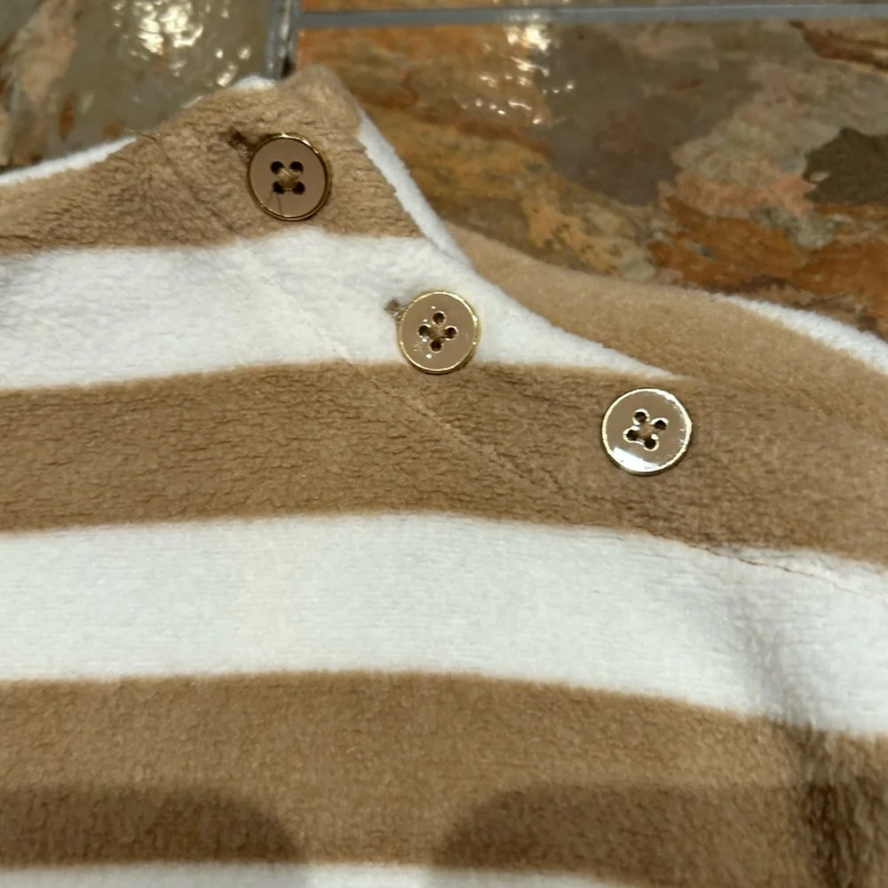 Talbots Top.. - Picture 4 of 10